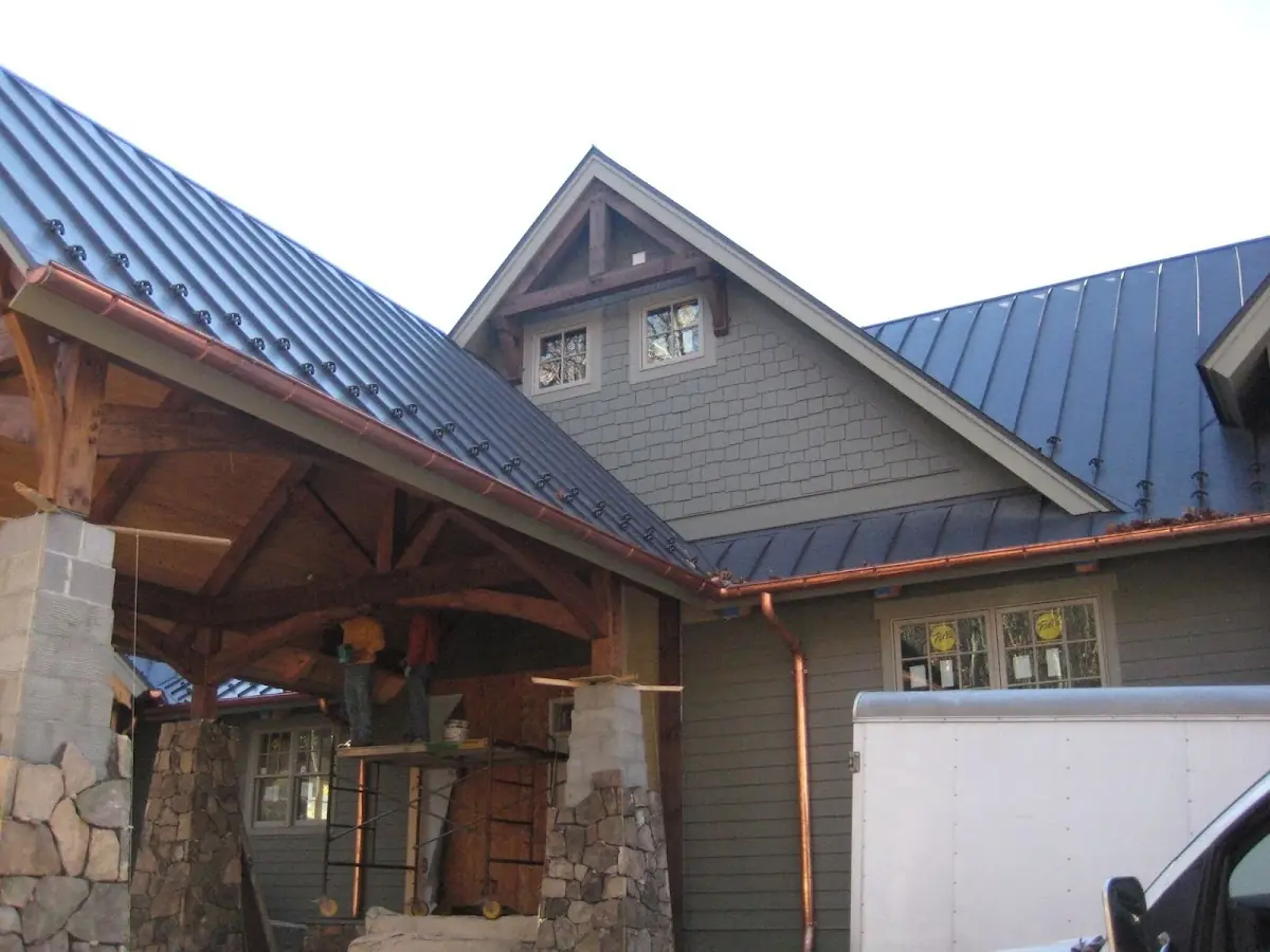 Craftsman Roofing team delivering quality roofing work in Bahama Beach